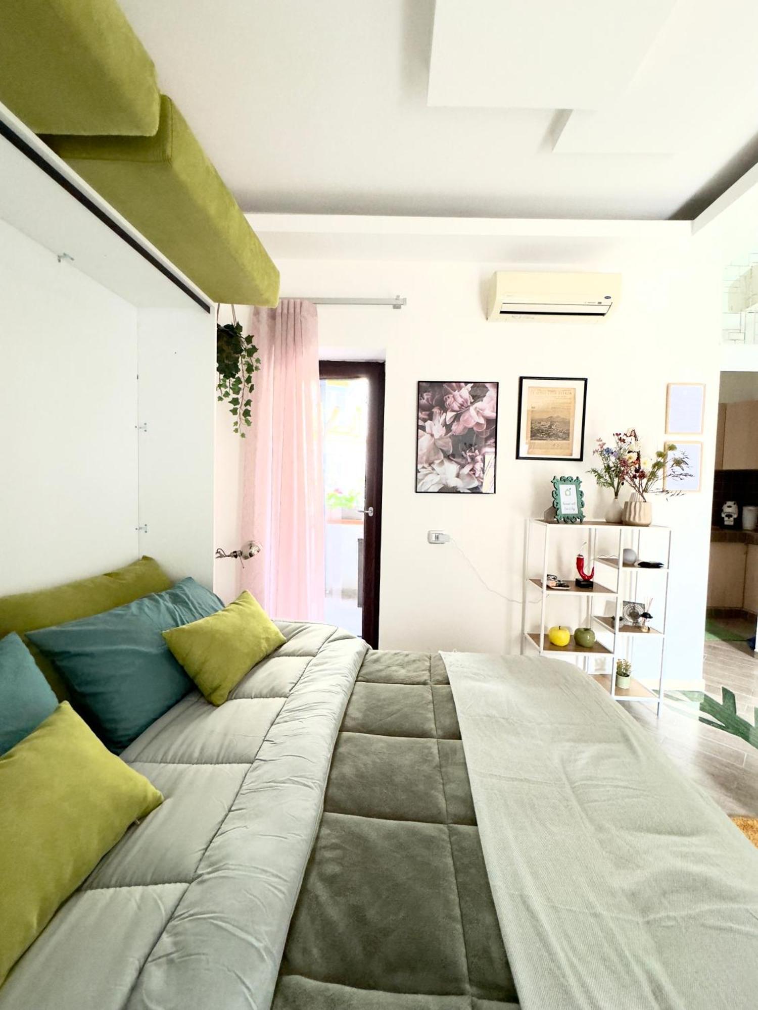 La Casa Di Roy Apartment Naples