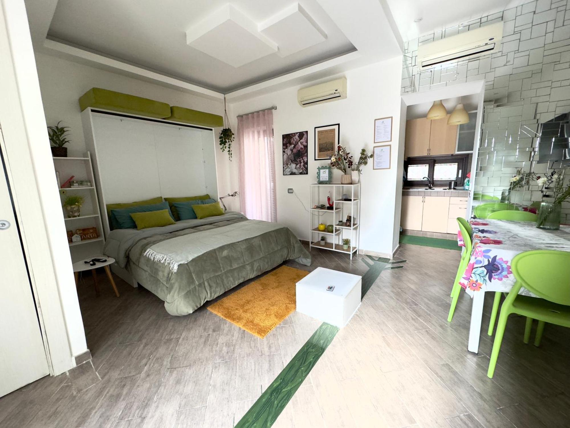 La Casa Di Roy Apartment Naples